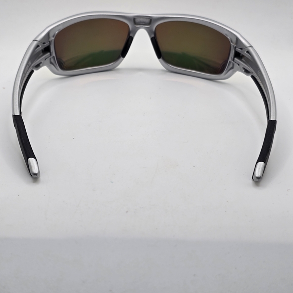 Oakley VALVE Silver Polarized Sunglasses with Yellow Lenses - Picture 5 of 7